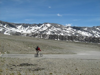 22_Alain_leaving_the_telescope_by_bike.jpg