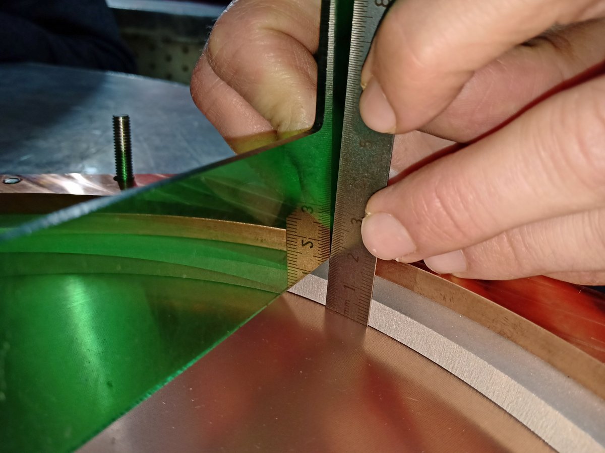 260310_16_Dichroic_distortion_after_loosening_its_rings_screws_50_to_0cN-m_Edge_16mm