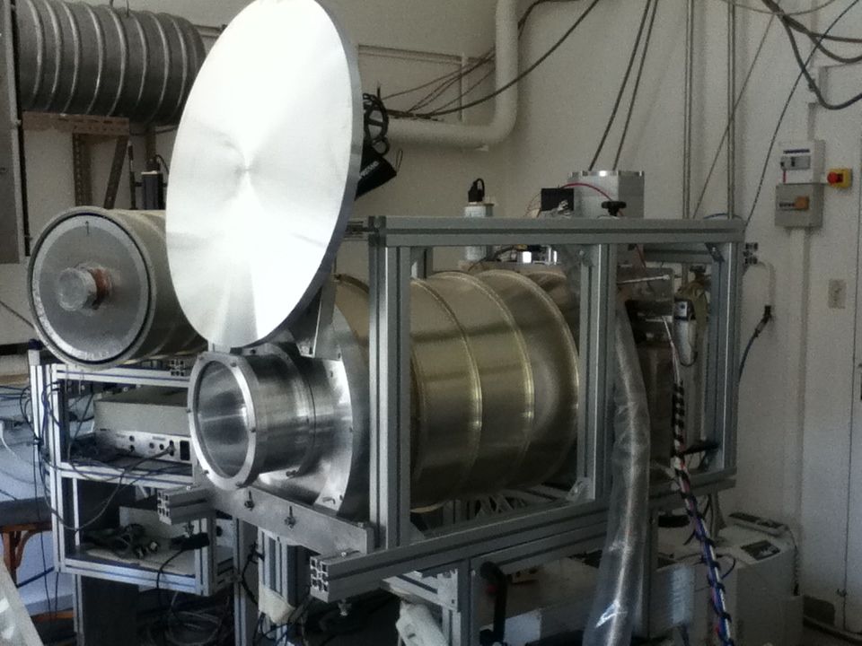 The cryostat with its new optics